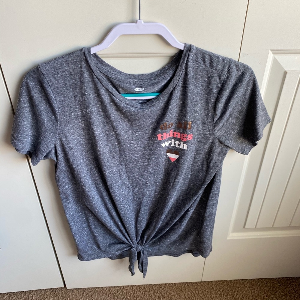 Old Navy grey tied shirt with heart accent